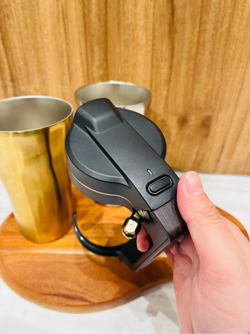 トミーさんの「212 KITCHEN STORE｜ハンディビールサーバー ブラック <GREENHOUSE グリーンハウス>」を使ったコーディネート