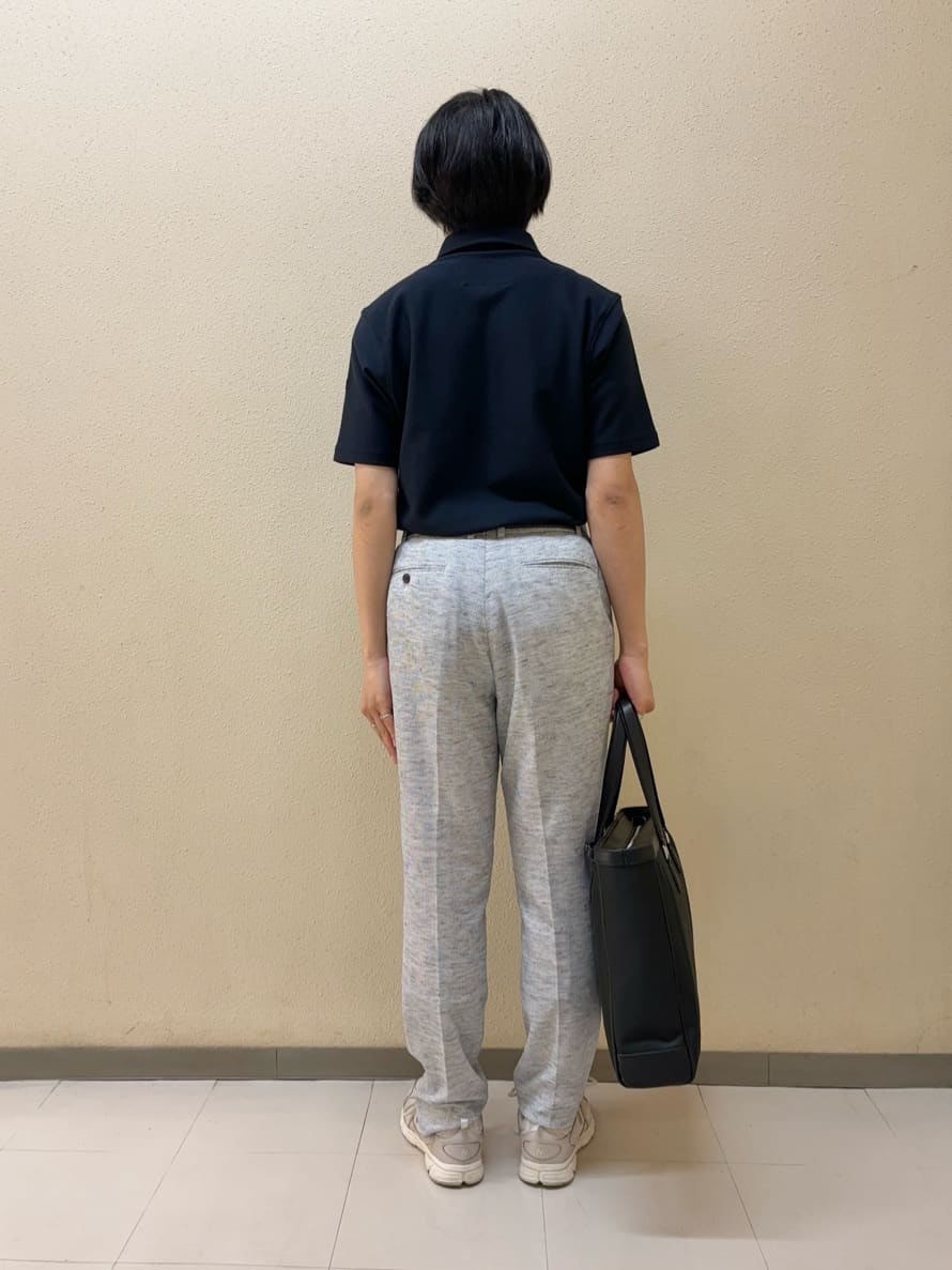 及川さんの「TAKEO KIKUCHI｜【尾州織】リネンブレンド メッシュパンツ」を使ったコーディネート