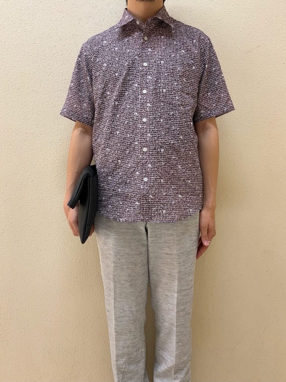 及川さんの「TAKEO KIKUCHI｜【尾州織】リネンブレンド メッシュパンツ」を使ったコーディネート