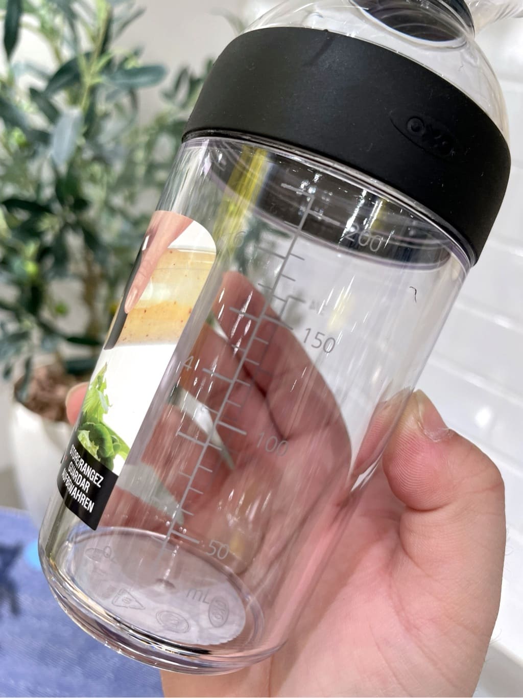 まのちゃんさんの「212 KITCHEN STORE｜ドレッシングシェーカー 小 BK ＜OXO オクソー＞」を使ったコーディネート