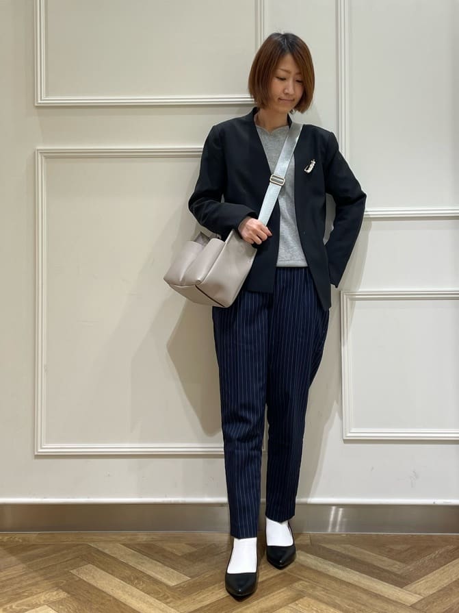 SOさんの「SHOO･LA･RUE｜【洗える/SS-3L】すっきりキレイにかっこよく 大人のテーパードパンツ」を使ったコーディネート