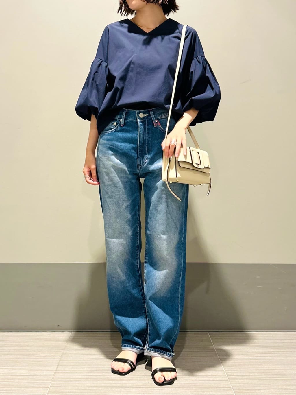 cocoさんの「DRESSTERIOR｜【ウォッシャブル】テーパードコンフォートデニム」を使ったコーディネート