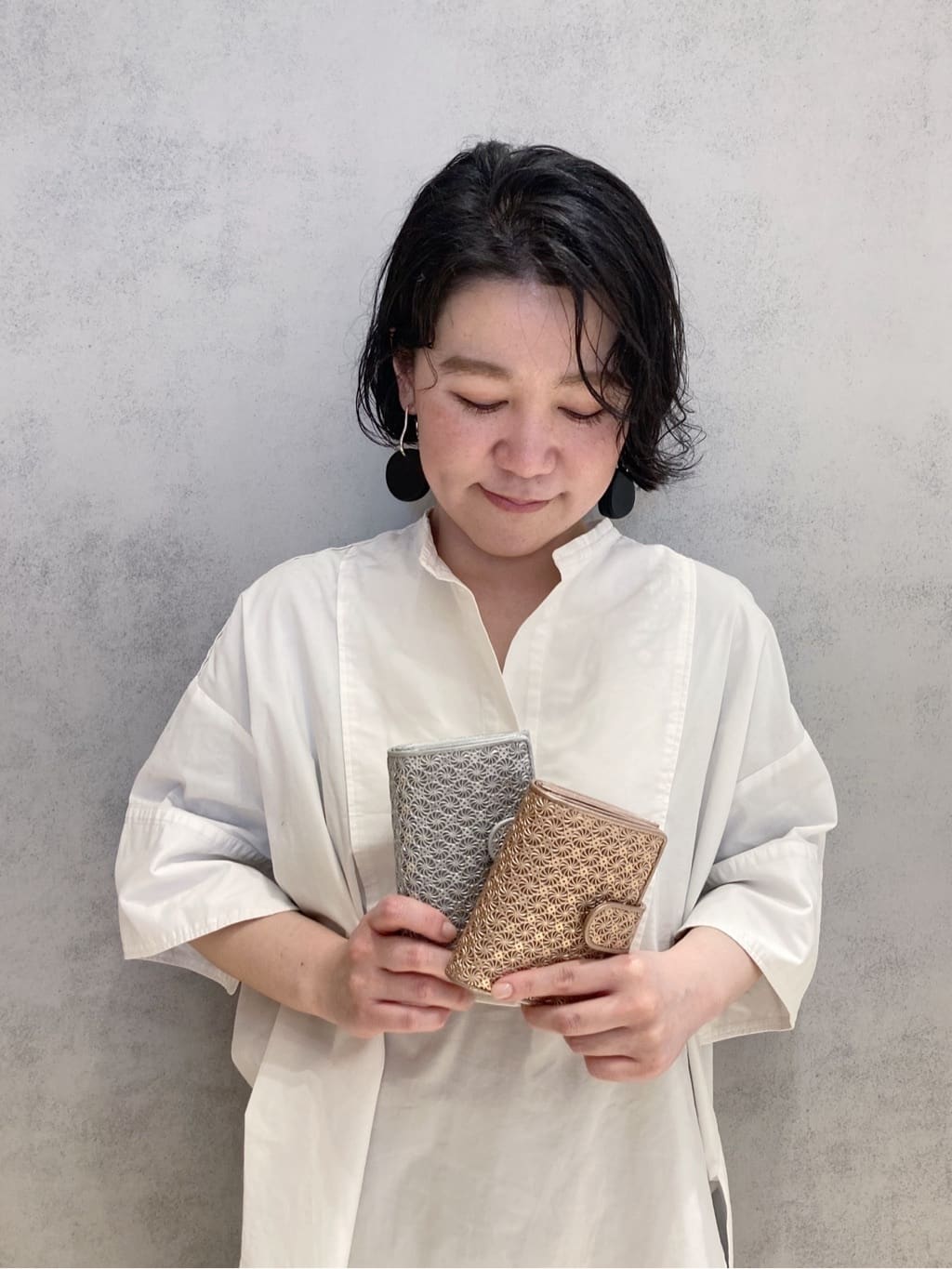 Cさんの「HIROKO HAYASHI｜GIRASOLE（ジラソーレ）薄型二つ折り財布」を使ったコーディネート