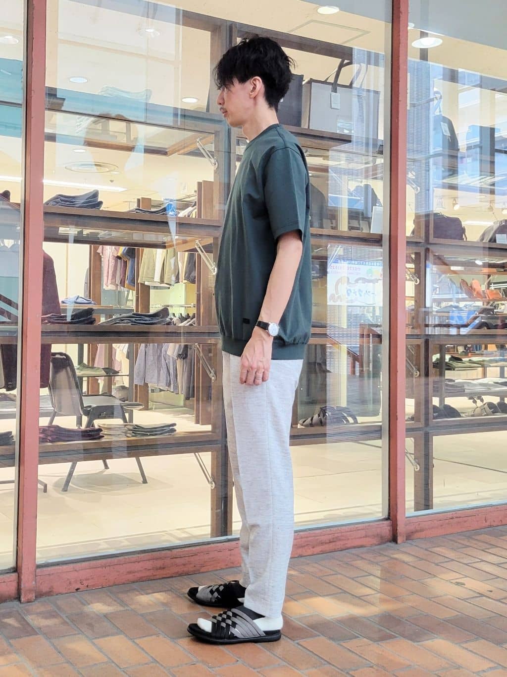 piroyaさんの「TAKEO KIKUCHI｜【抗菌防臭／5サイズ展開】ハイゲージポンチ Tシャツ」を使ったコーディネート