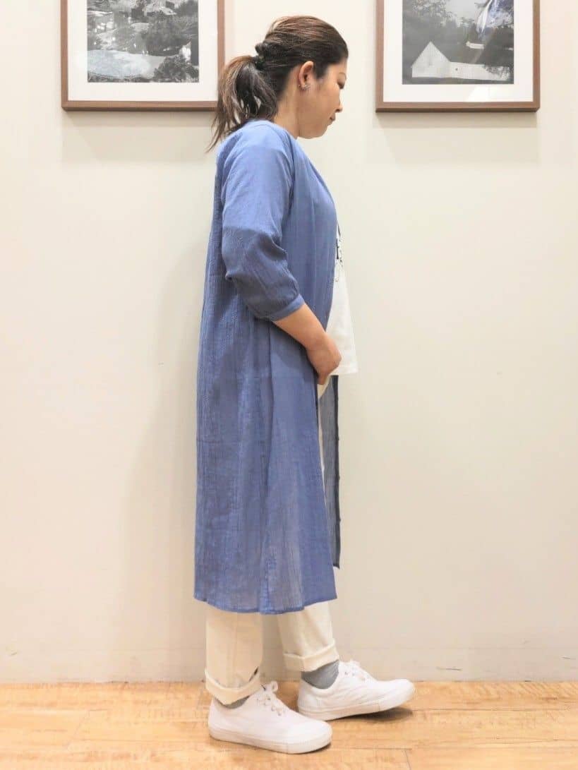 よっこさんの「SHOO･LA･RUE｜【SS-3L/無理せずスリム】 ぐんぐん伸びる イージーテーパードパンツ」を使ったコーディネート