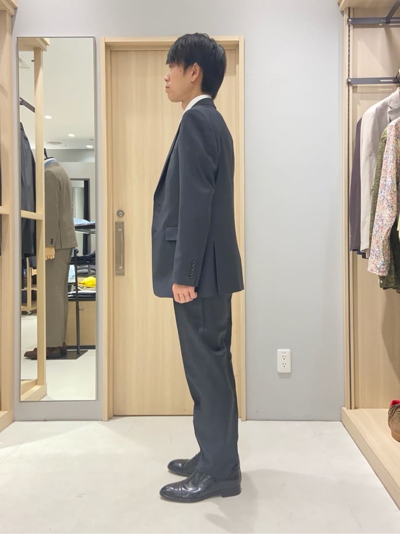 わいずみさんの「TAKEO KIKUCHI｜【Three by Three】シャイニーシャークピンヘッド スーツ/3ピース対応可」を使ったコーディネート