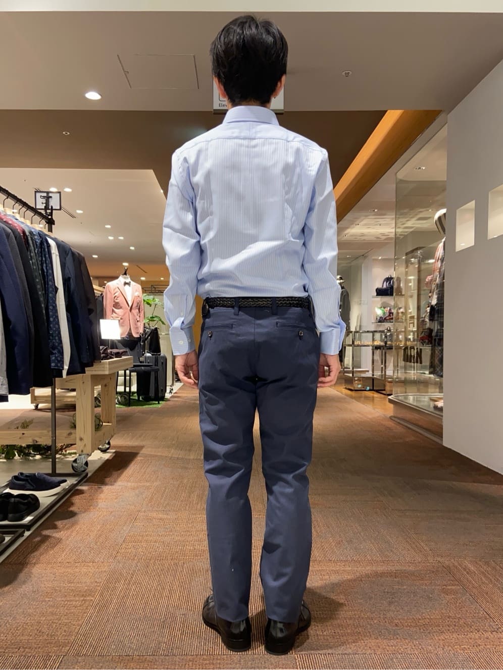 わいずみさんの「TAKEO KIKUCHI｜ドビーストライプ ビジネス シャツ」を使ったコーディネート