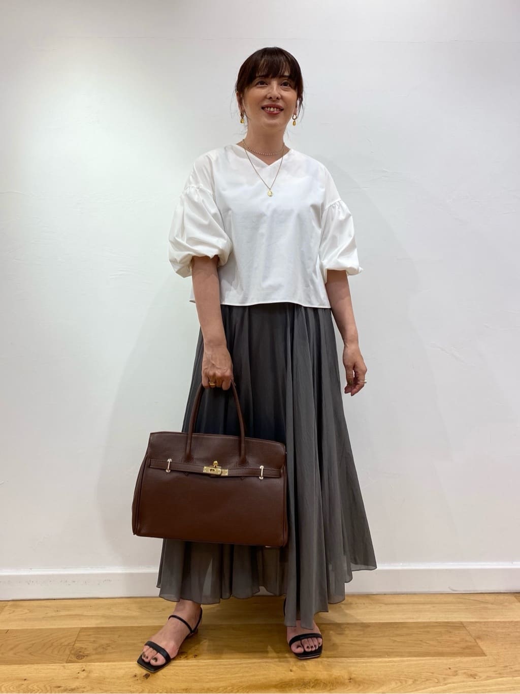 Sawaguchiさんの「DRESSTERIOR｜【STORY11月号掲載】レオパードシルクスカーフ」を使ったコーディネート