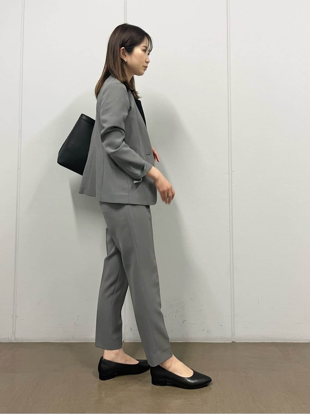 shokoさんの「INDIVI｜【定番スーツ／UVケア／洗える】ウール調ノーカラージャケット」を使ったコーディネート