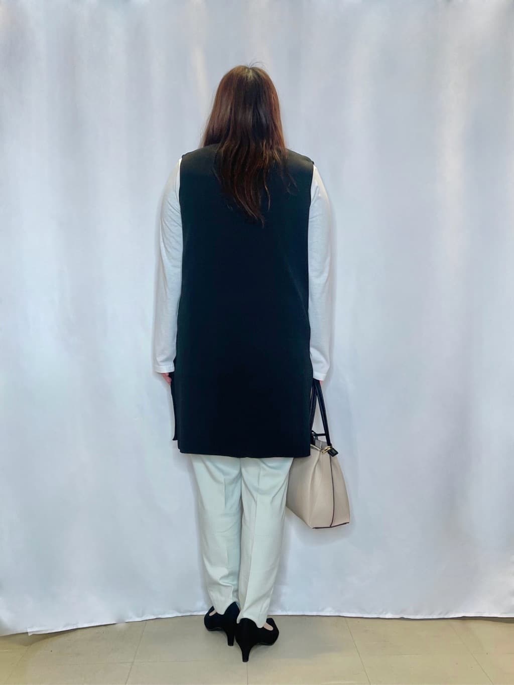 Ayaさんの「SHOO･LA･RUE｜【洗える/SS-3L】すっきりキレイにかっこよく 大人のテーパードパンツ」を使ったコーディネート