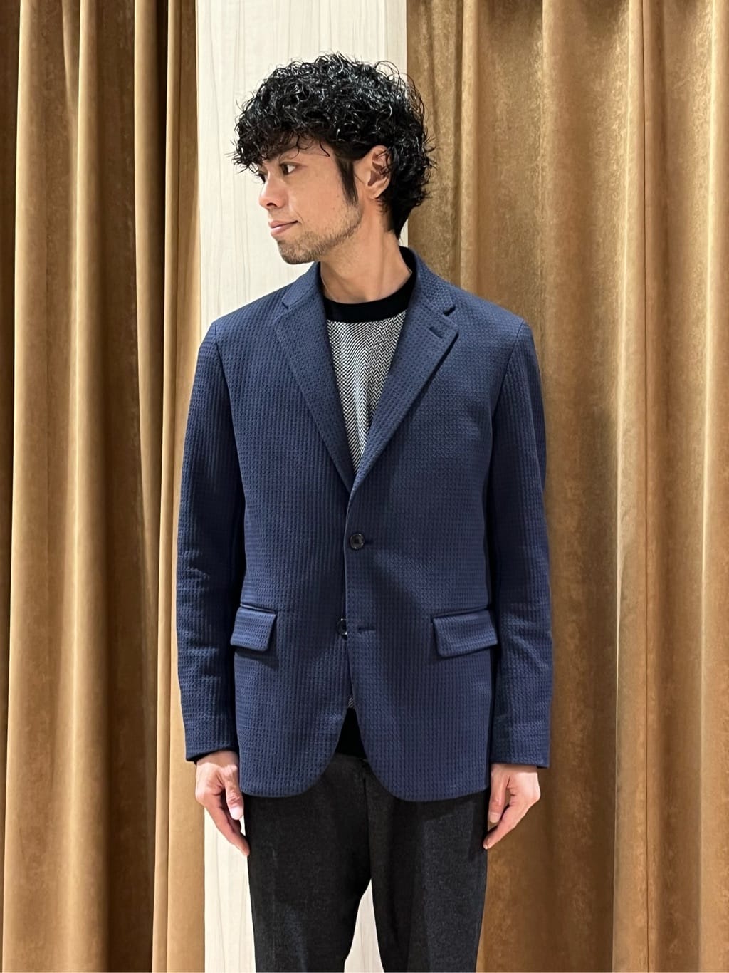 URAさんの「TAKEO KIKUCHI｜【3WAY／撥水】ドビーメモリー ダウンライナーブルゾン」を使ったコーディネート