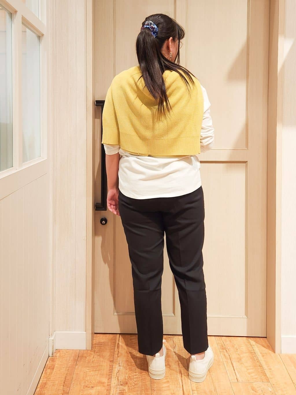 れーやんさんの「SHOO･LA･RUE｜【洗える/SS-3L】すっきりキレイにかっこよく 大人のテーパードパンツ」を使ったコーディネート