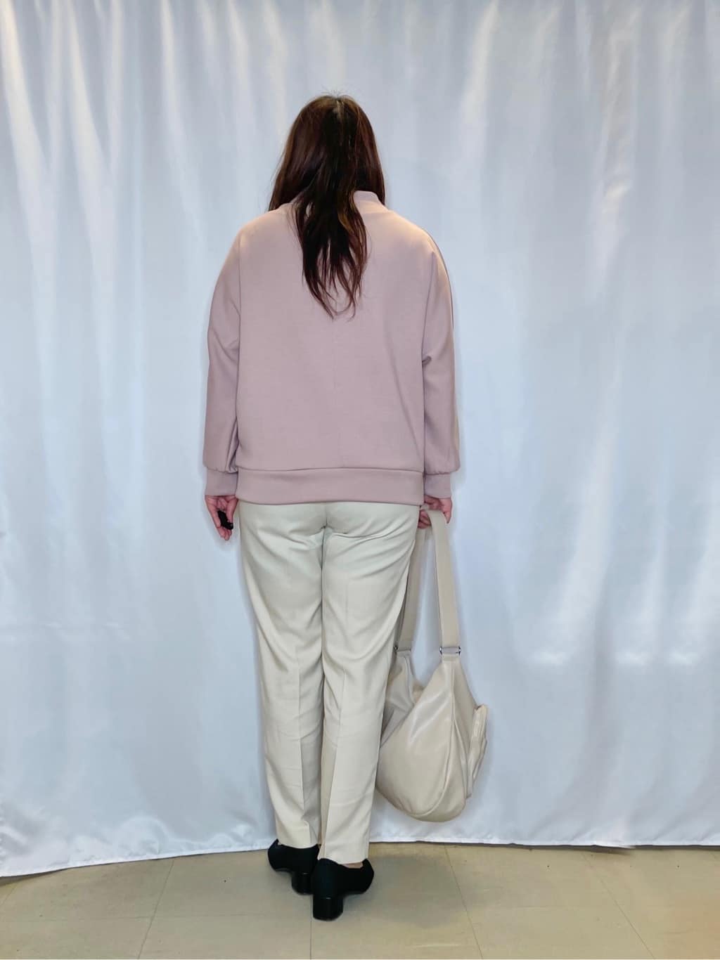 Ayaさんの「SHOO･LA･RUE｜【洗える/SS-3L】すっきりキレイにかっこよく 大人のテーパードパンツ」を使ったコーディネート
