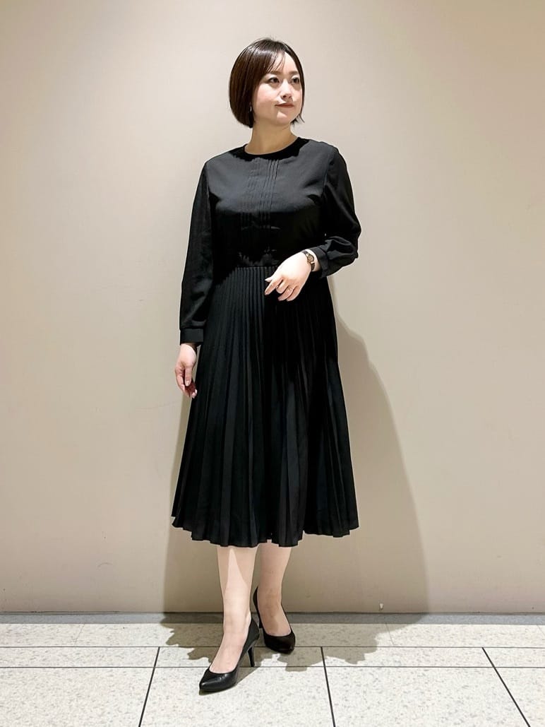 Ryoさんの「INDIVI｜フラワーコサージュ」を使ったコーディネート