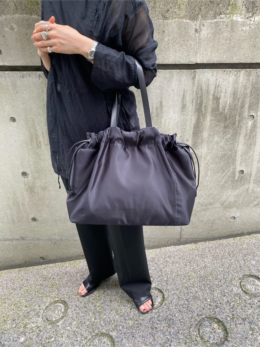 Uさんの「HIROKO HAYASHI｜LUINI SATINE（ルイーニ サティーネ）トートバッグ」を使ったコーディネート