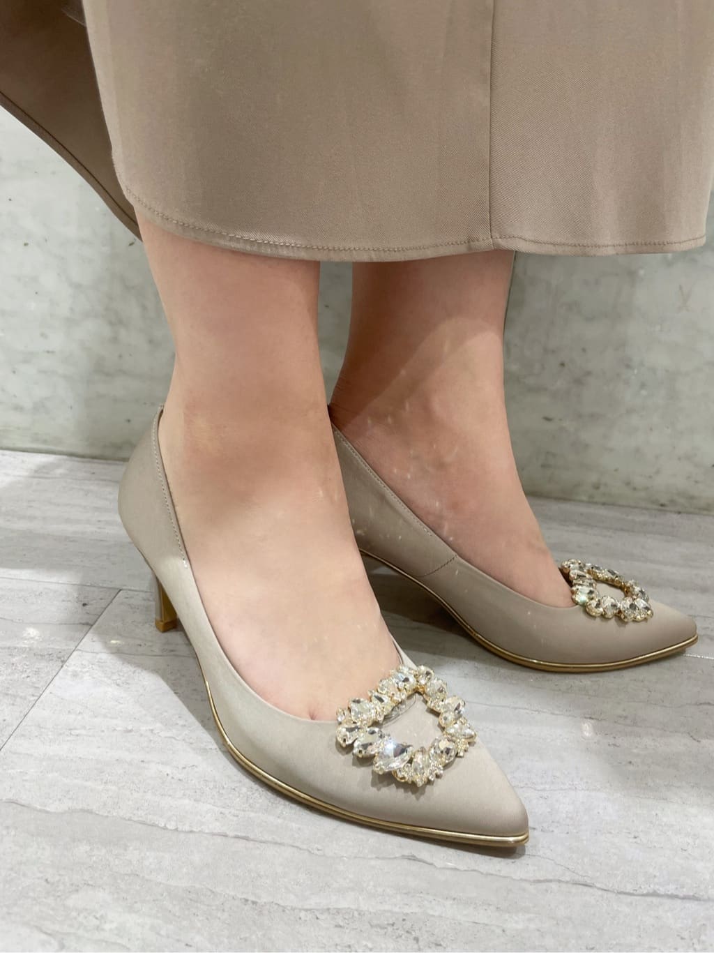 manamiさんの「ESPERANZA｜12時間パンプスNeo「約7.5cmヒール」」を使ったコーディネート