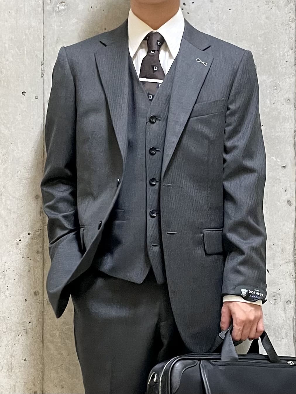 すずきさんの「TAKEO KIKUCHI｜ドビーストライプ ビジネス シャツ」を使ったコーディネート