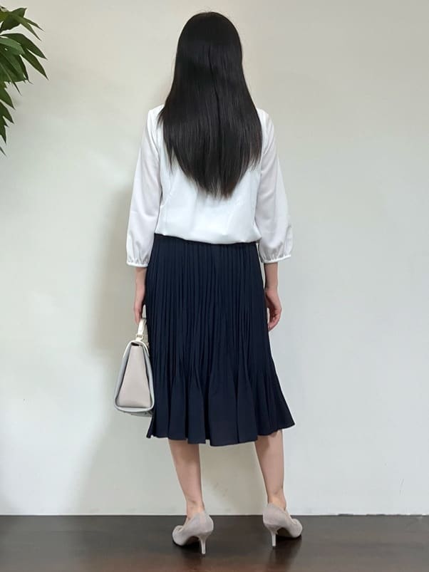 カレンさんの「UNTITLED｜【追加/日本製】ブーケフラワーコサージュ」を使ったコーディネート