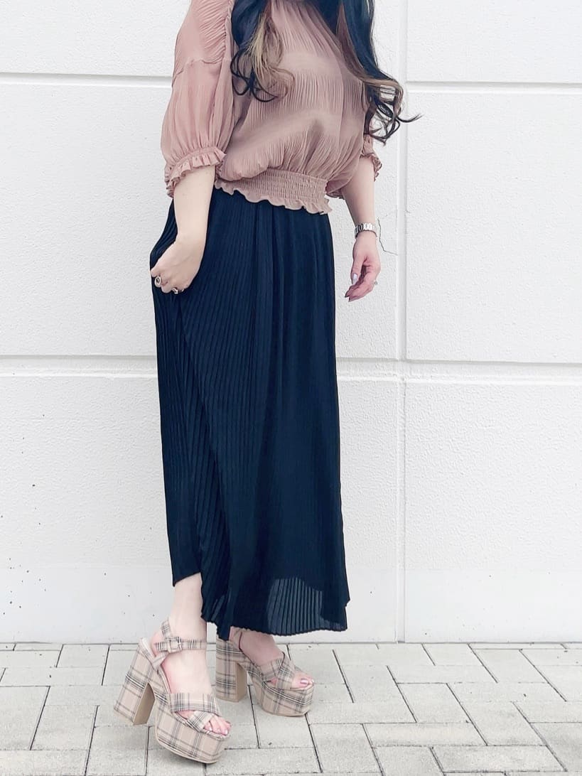 りえさんの「ESPERANZA｜ラク盛り厚底サンダルⅢ」を使ったコーディネート
