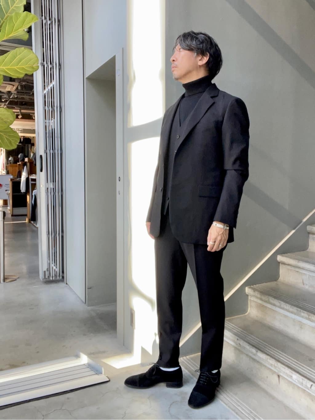 デザイナーTAKEman さんの「TAKEO KIKUCHI｜【Sサイズ～】ディープブラック ヴェスト」を使ったコーディネート