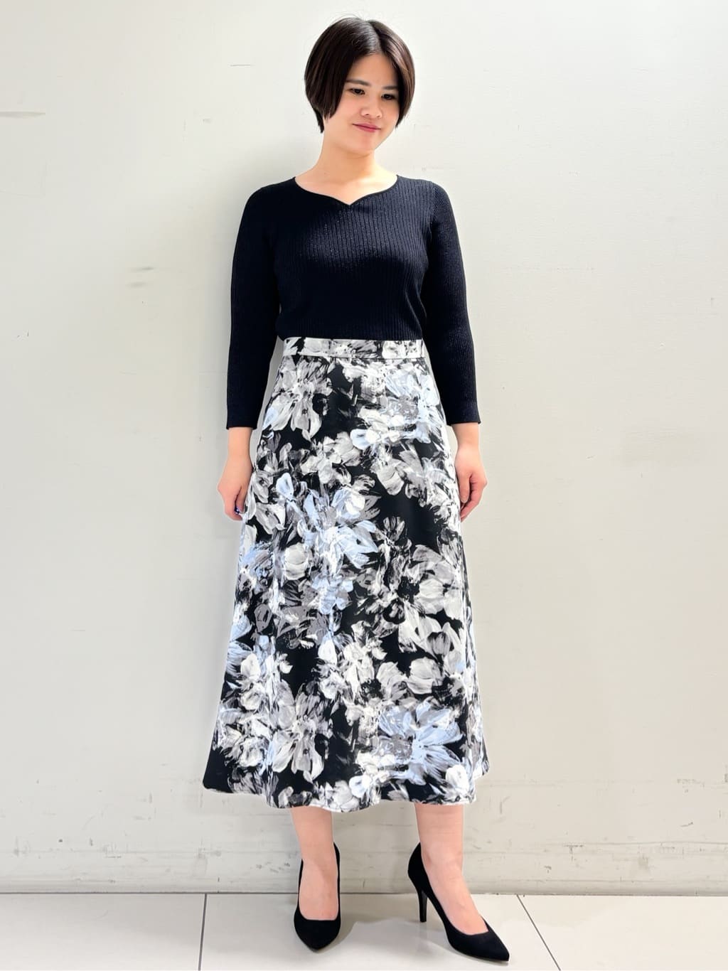 yasukoさんの「COUP DE CHANCE｜【洗える】上品に華やぐラメニット」を使ったコーディネート