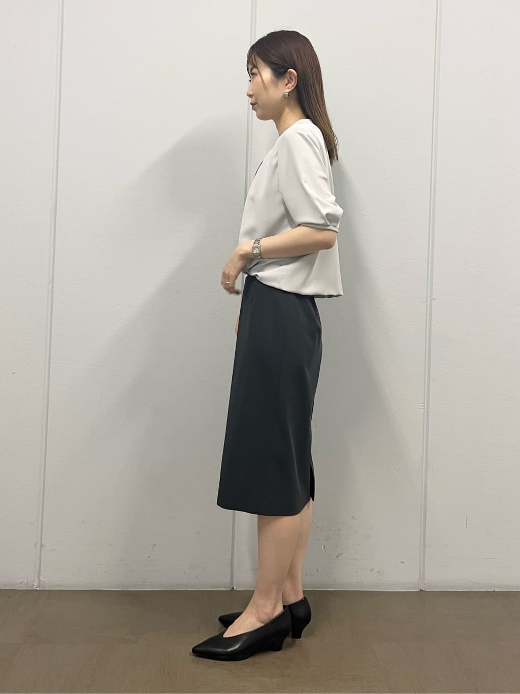 shokoさんの「INDIVI｜【洗える/UVケア/エコ/日本製】ストレッチ ストレートスカート」を使ったコーディネート