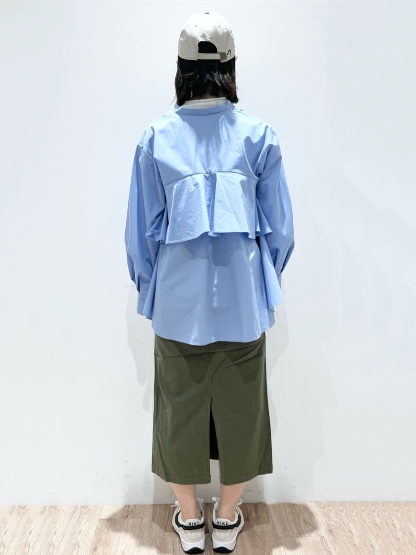 momokoさんの「OPAQUE.CLIP｜オーガニックコットン混 ベイカースカート【洗濯機洗い可／ストレッチ】」を使ったコーディネート