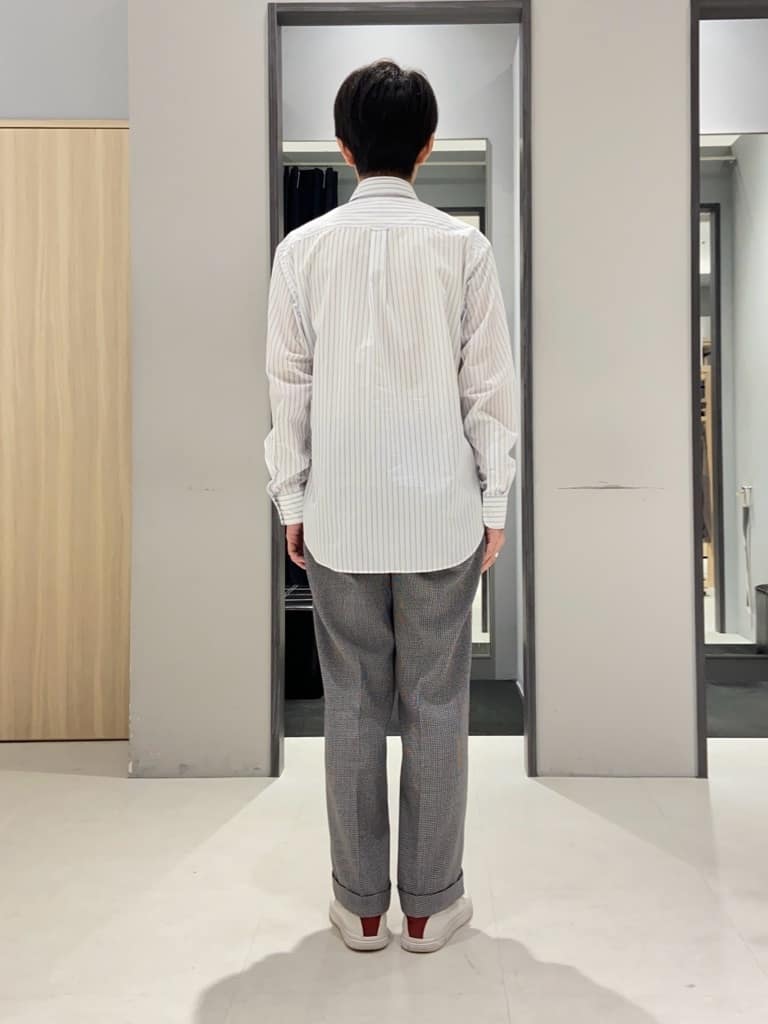 わいずみさんの「TAKEO KIKUCHI｜【Three by Three】シャイニーシャークピンヘッド ベスト / 3ピース対応」を使ったコーディネート