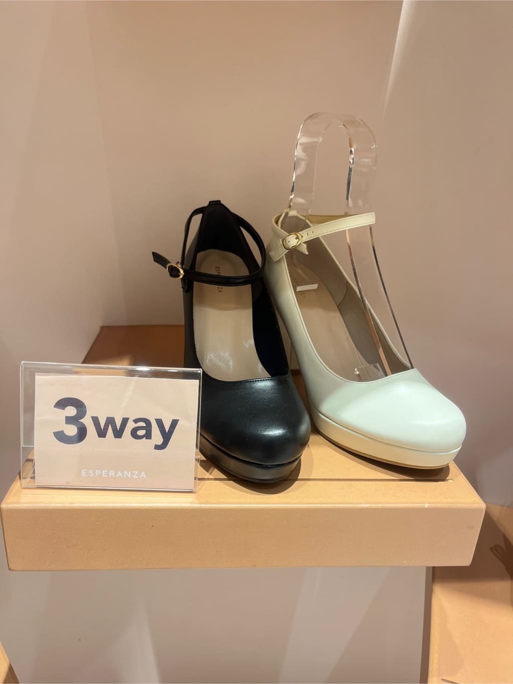 neinaさんの「ESPERANZA｜3WAYチャンキーヒールパンプス」を使ったコーディネート