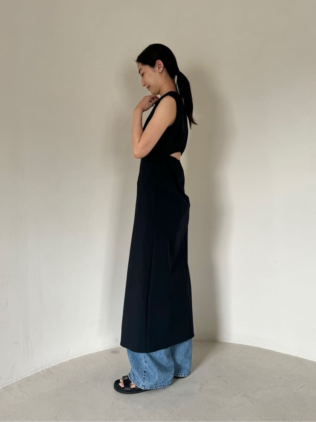 uchi__yamaさんの「CODE A｜slit jersey dress」を使ったコーディネート