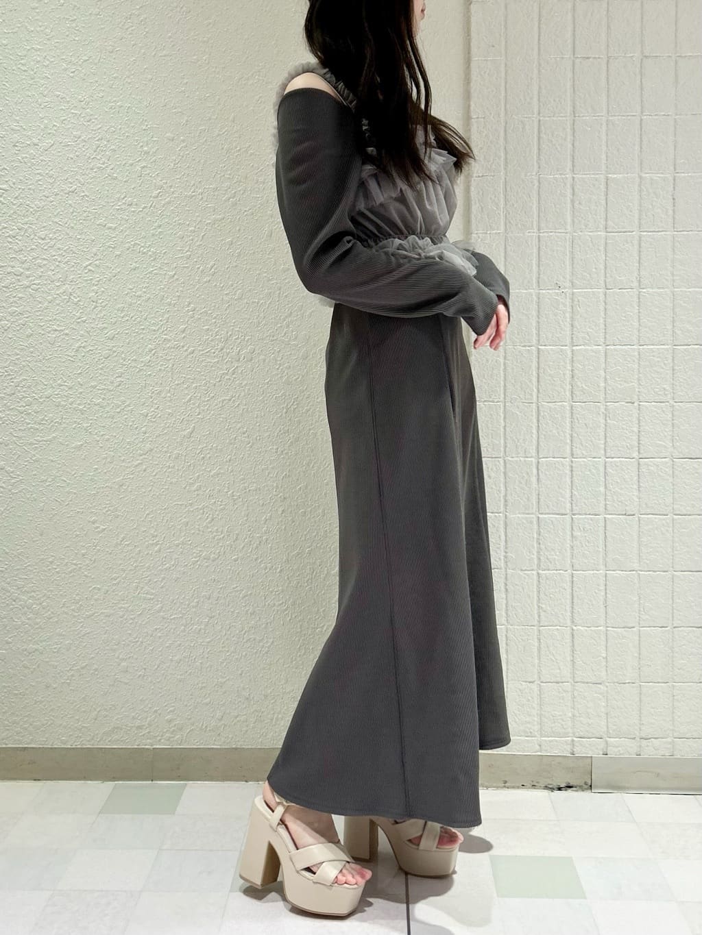 takeさんの「ESPERANZA｜◆【ラク盛り／サンダル】リピーター続出／脚長美脚　ラク盛り厚底サンダル　24年Ver」を使ったコーディネート