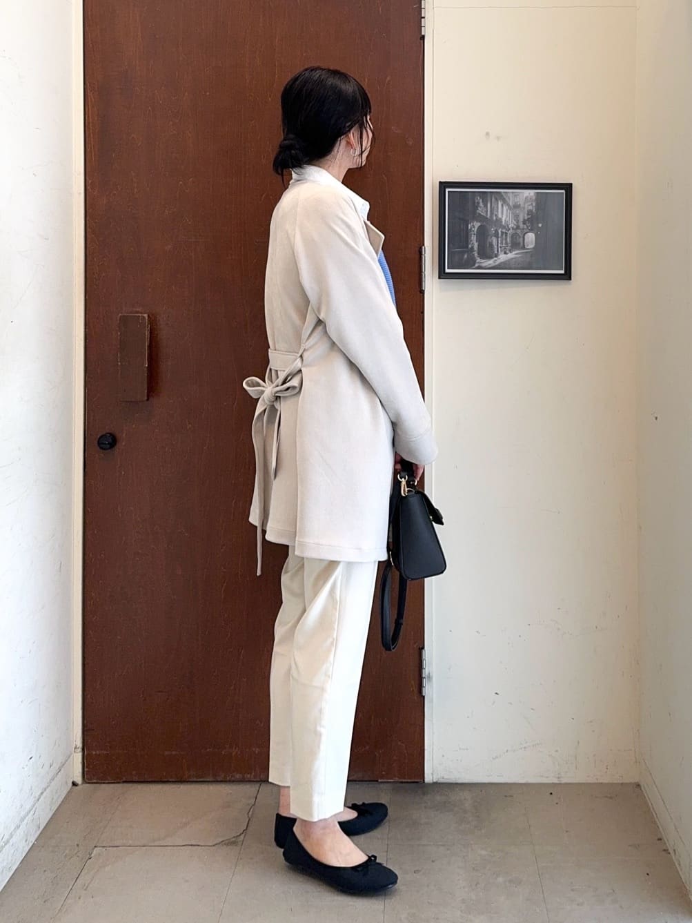 𝐇𝐢𝐫𝐨𝐦𝐢さんの「SHOO･LA･RUE｜【洗える/SS-3L】すっきりキレイにかっこよく 大人のテーパードパンツ」を使ったコーディネート