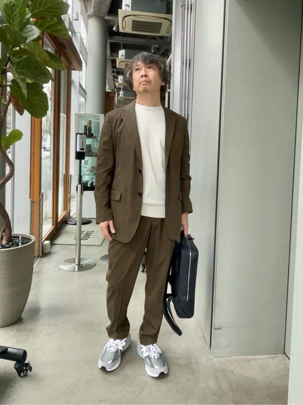 デザイナーTAKEman さんの「TAKEO KIKUCHI｜フルベジタンニンレザー バックパック」を使ったコーディネート