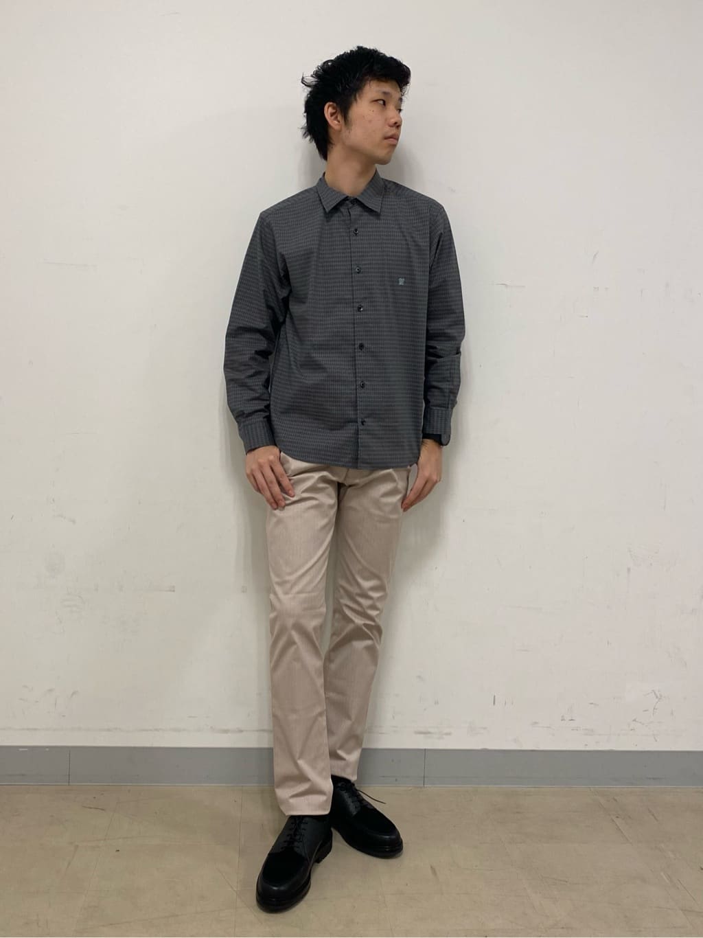 shoumaさんの「TAKEO KIKUCHI｜【全7サイズ&times;8色展開！】トップマルチヘリンボン パンツ」を使ったコーディネート