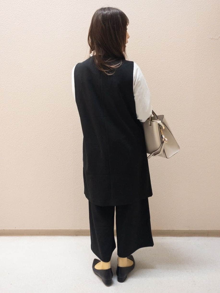 makiryoさんの「SHOO･LA･RUE｜【通勤/デイリー/セットアップ可】マルチに使える カットジョーゼット ワイドパンツ」を使ったコーディネート