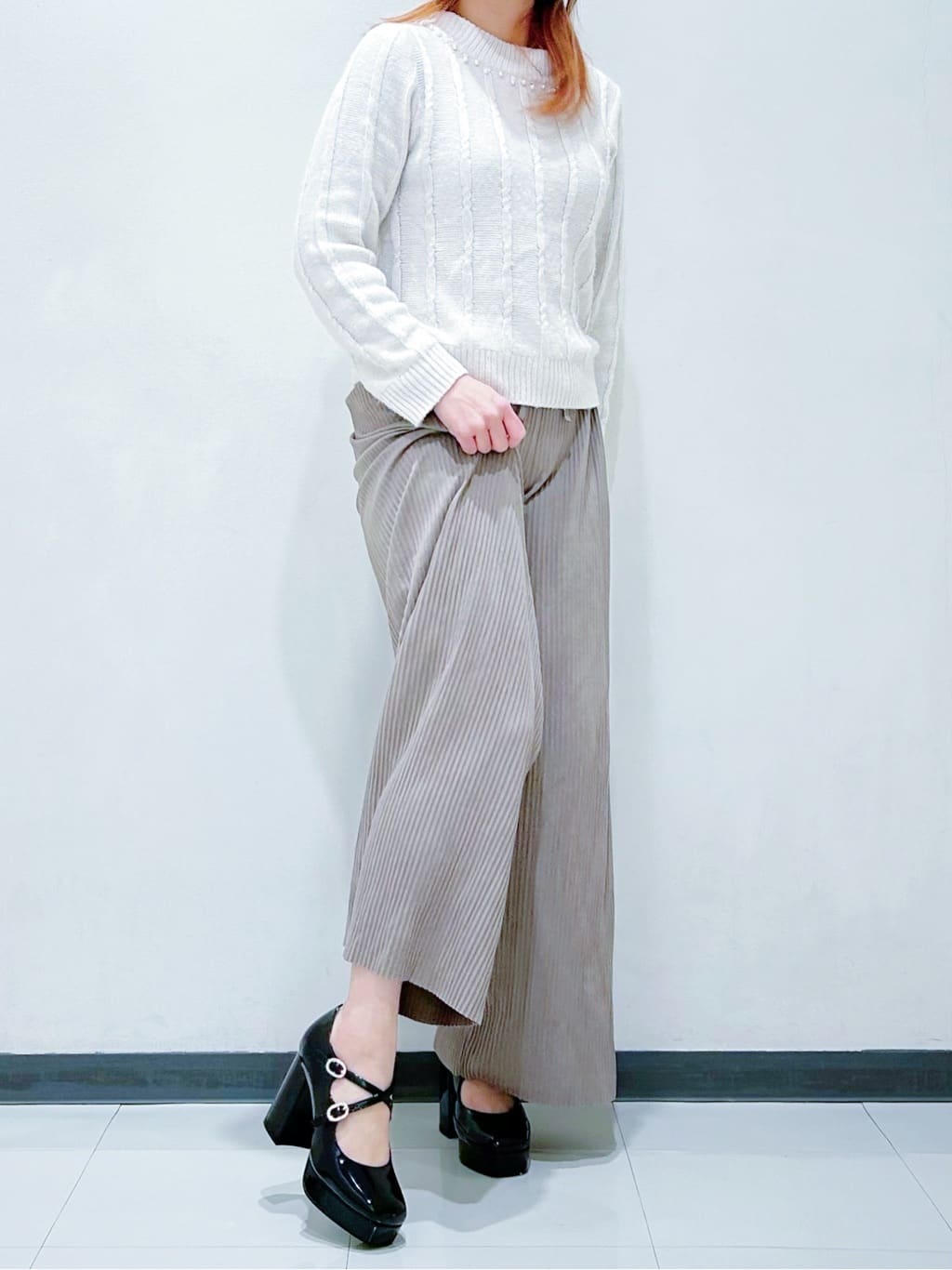 かなぴぃさんの「ESPERANZA｜クロスダブルバックル厚底パンプス 結婚式二次会 パーティー 25SS」を使ったコーディネート