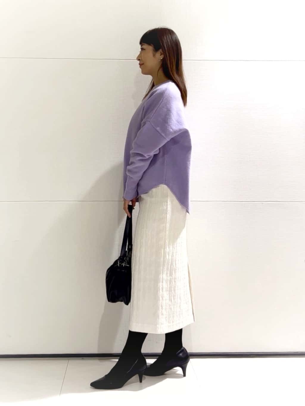 𝑹𝑶𝑴𝑰さんの「INDIVI｜」を使ったコーディネート