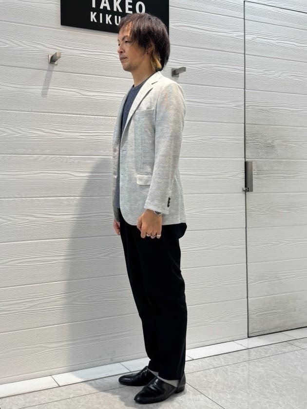 井出恭輔さんの「TAKEO KIKUCHI｜【尾州織】リネンブレンド メッシュ ジャケット」を使ったコーディネート