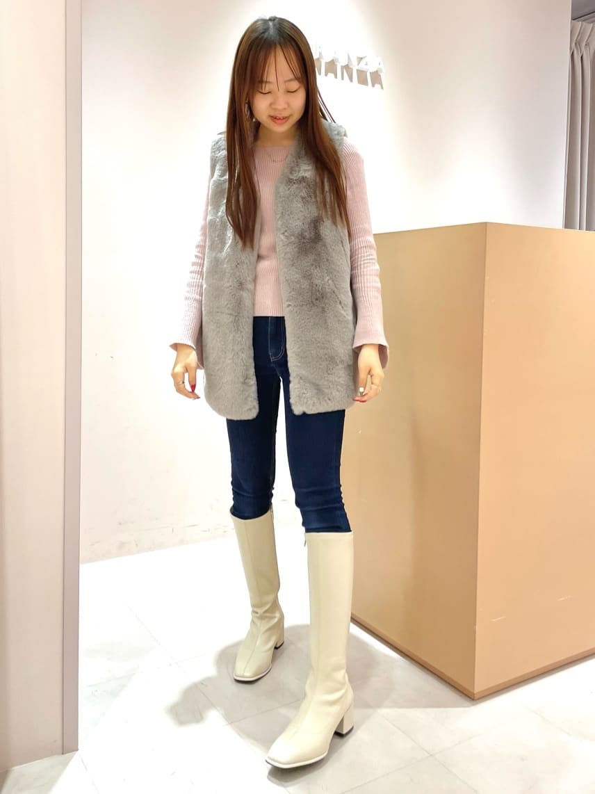azusaさんの「ESPERANZA｜スクエアトゥロングブーツ【ロングセラー／歩きやすい／ローヒール／ストレッチ／サイドジップ／着脱簡単／」を使ったコーディネート