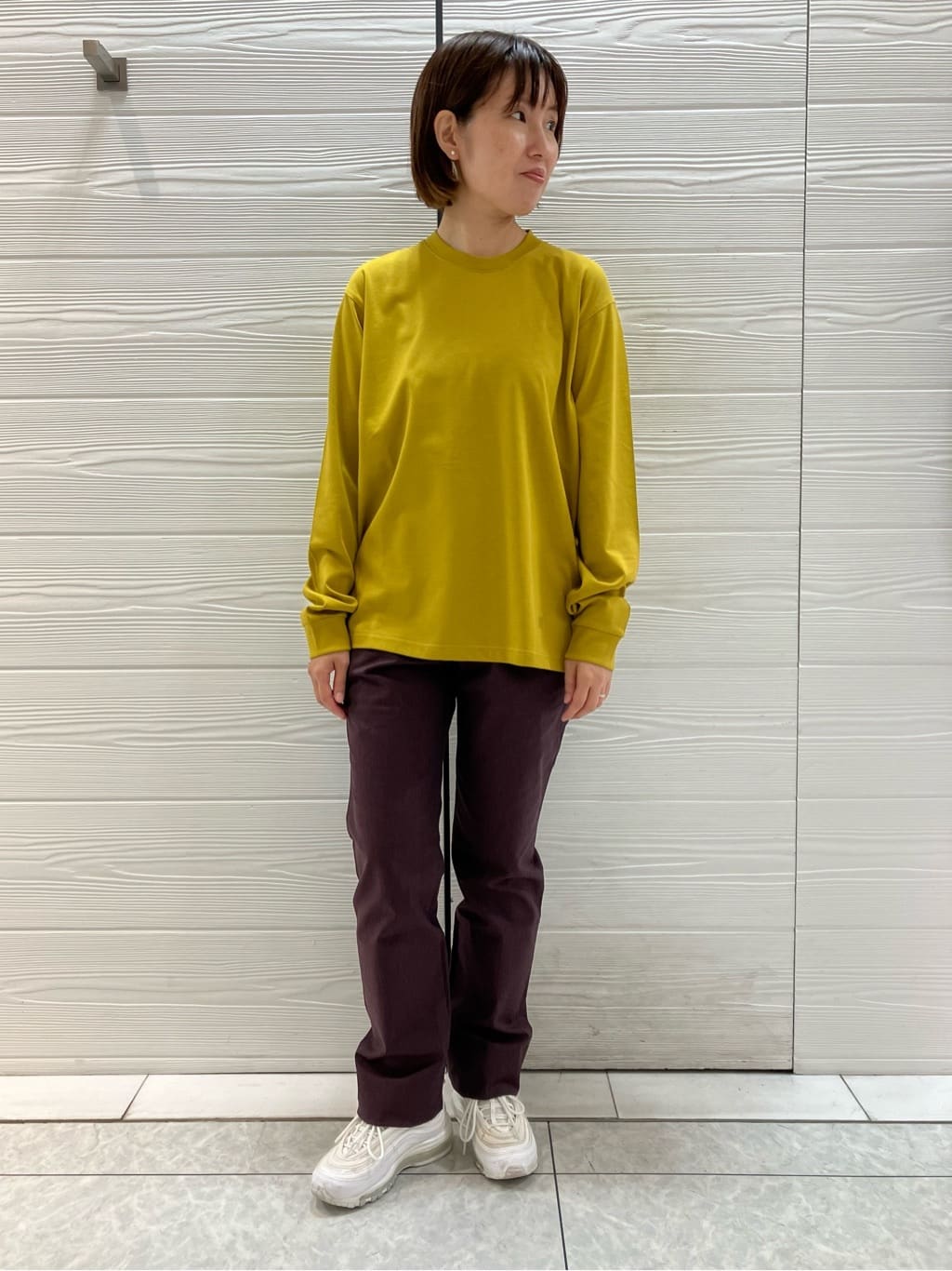 みかさんの「TAKEO KIKUCHI｜【全7サイズ&times;8色展開！】トップマルチヘリンボン パンツ」を使ったコーディネート