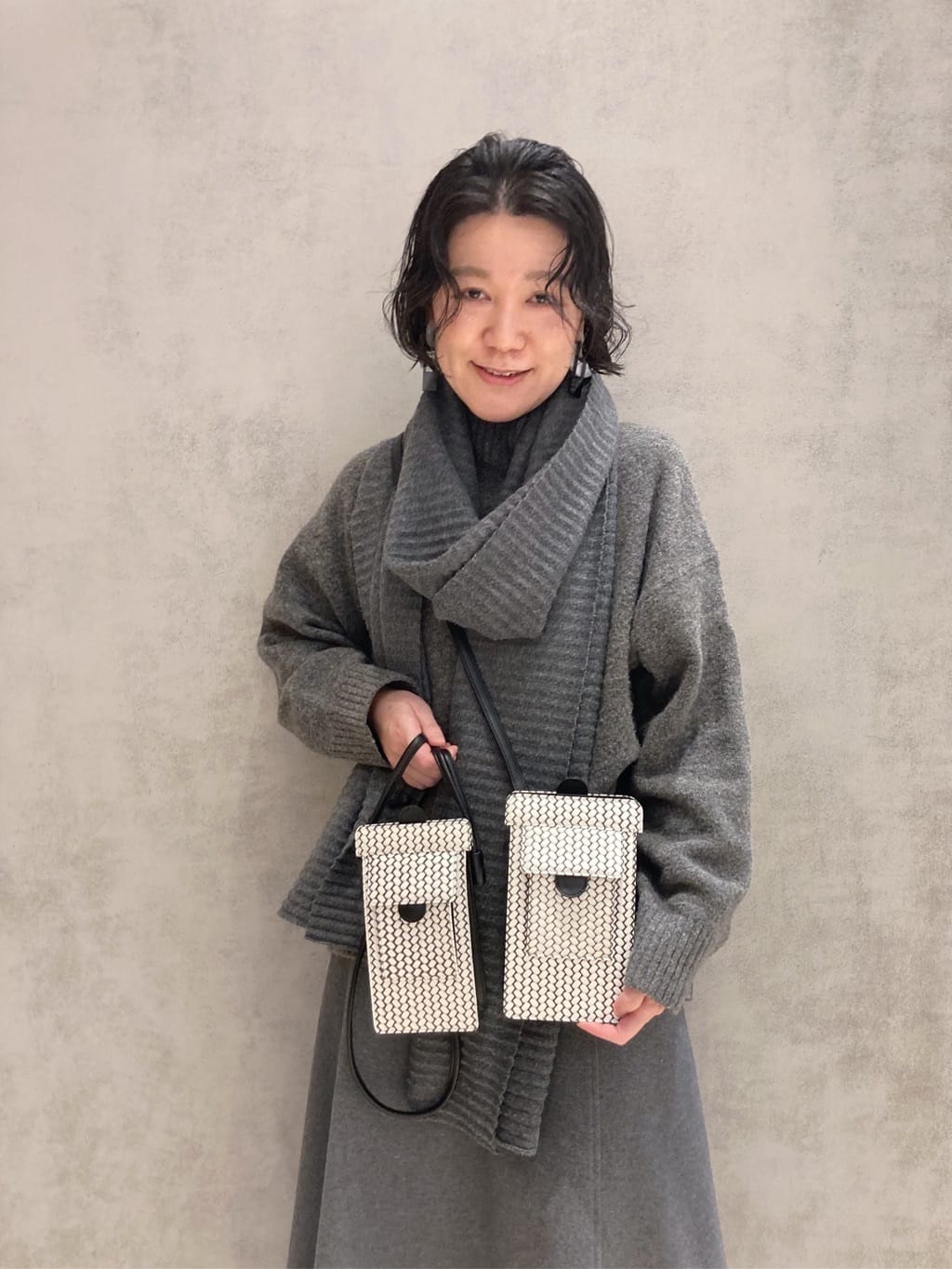 Cさんの「HIROKO HAYASHI｜OTTICA（オッティカ）スマホポシェット」を使ったコーディネート
