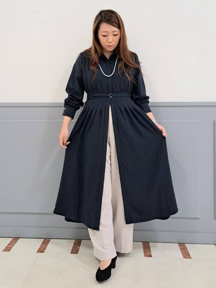 まーみんさんの「grove｜【ふわっと心地よい足入れ】やわここち(R)Vカットパンプス」を使ったコーディネート