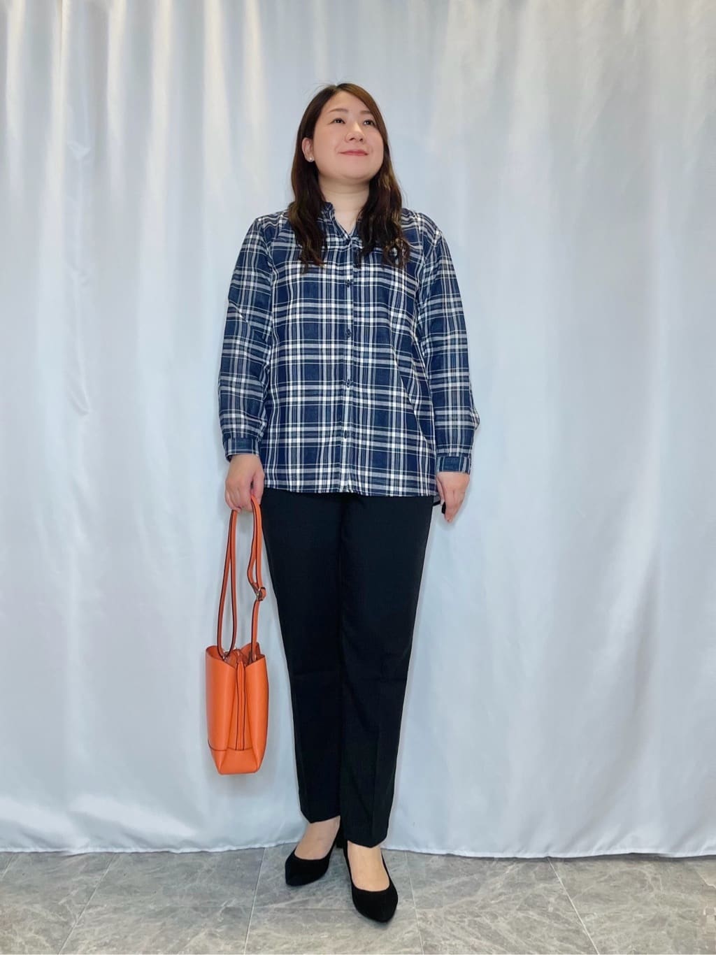 Ayaさんの「SHOO･LA･RUE｜【洗える/SS-3L】すっきりキレイにかっこよく 大人のテーパードパンツ」を使ったコーディネート