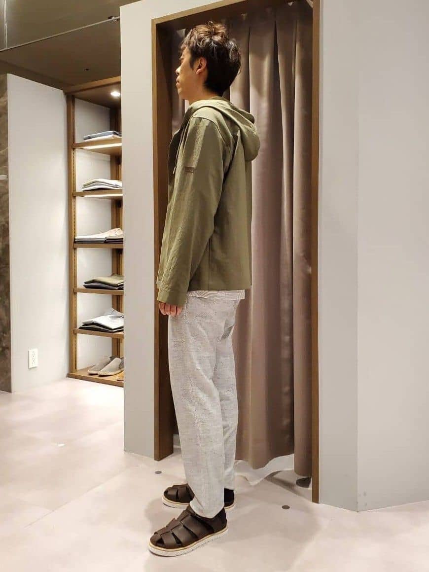 ishidaさんの「TAKEO KIKUCHI｜【尾州織】リネンブレンド メッシュパンツ」を使ったコーディネート