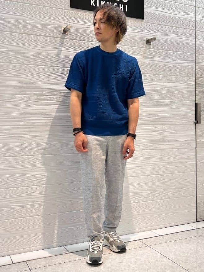 井出恭輔さんの「TAKEO KIKUCHI｜【尾州織】リネンブレンド メッシュパンツ」を使ったコーディネート