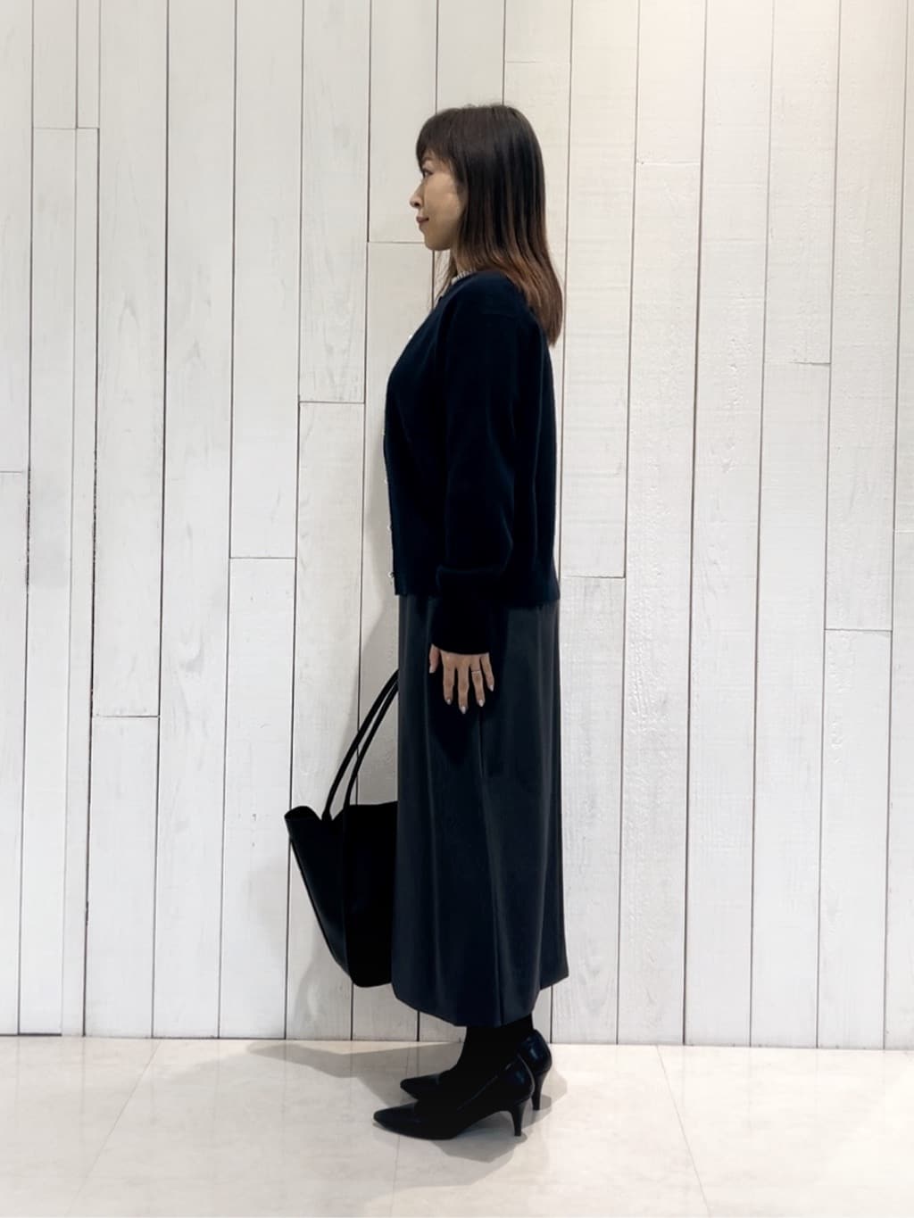𝑹𝑶𝑴𝑰さんの「INDIVI｜」を使ったコーディネート