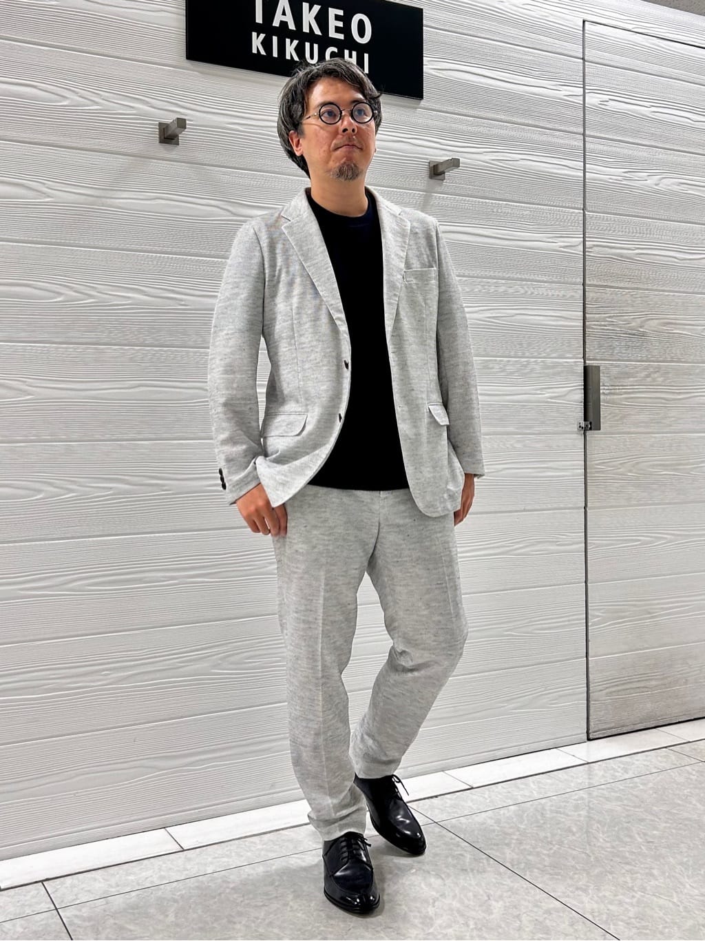すーさんの「TAKEO KIKUCHI｜【尾州織】リネンブレンド メッシュパンツ」を使ったコーディネート