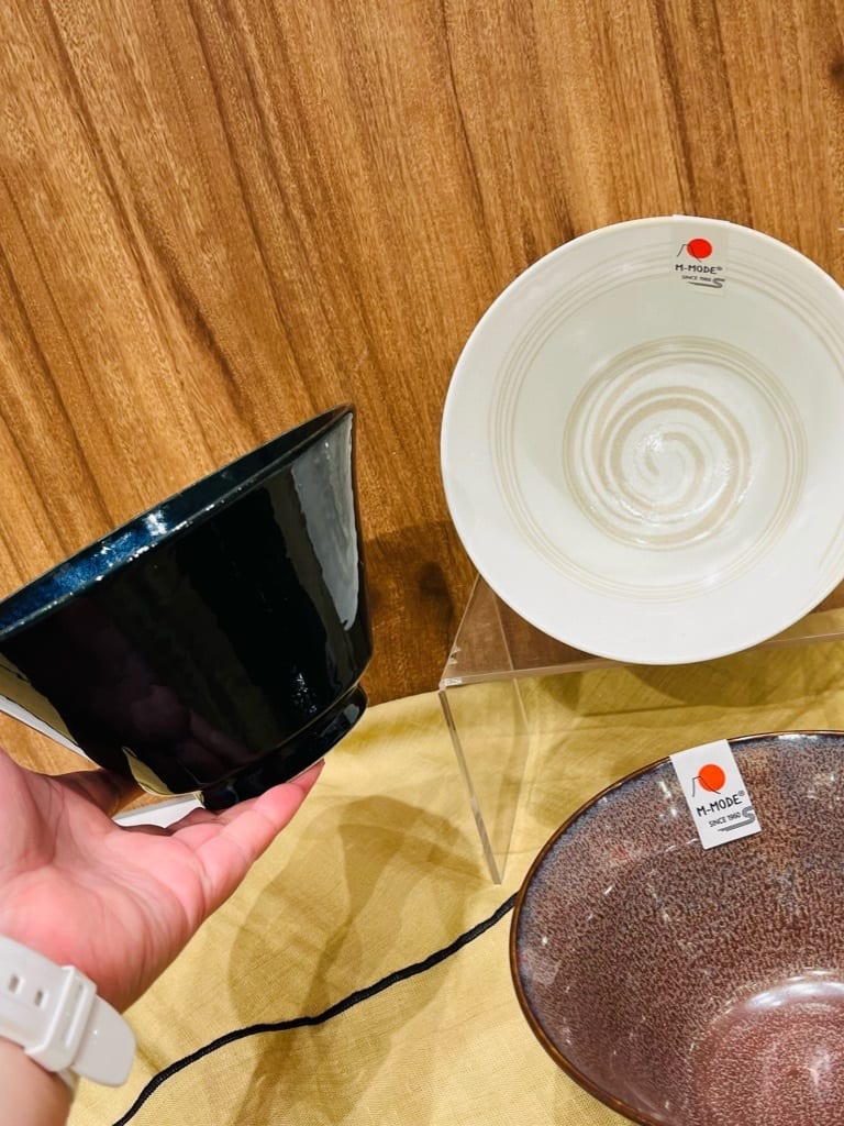 トミーさんの「212 KITCHEN STORE｜インスタン丼（Ｌ） 窯変紺」を使ったコーディネート