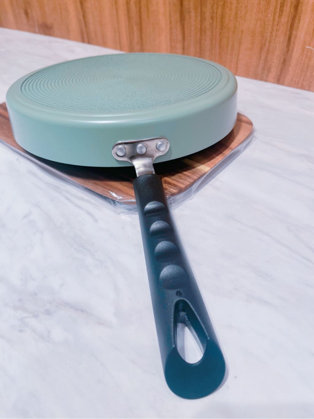 アリオ川口さんの「212 KITCHEN STORE｜マイスターハンド ウッドボード L ＜TOOLS ツールズ＞」を使ったコーディネート