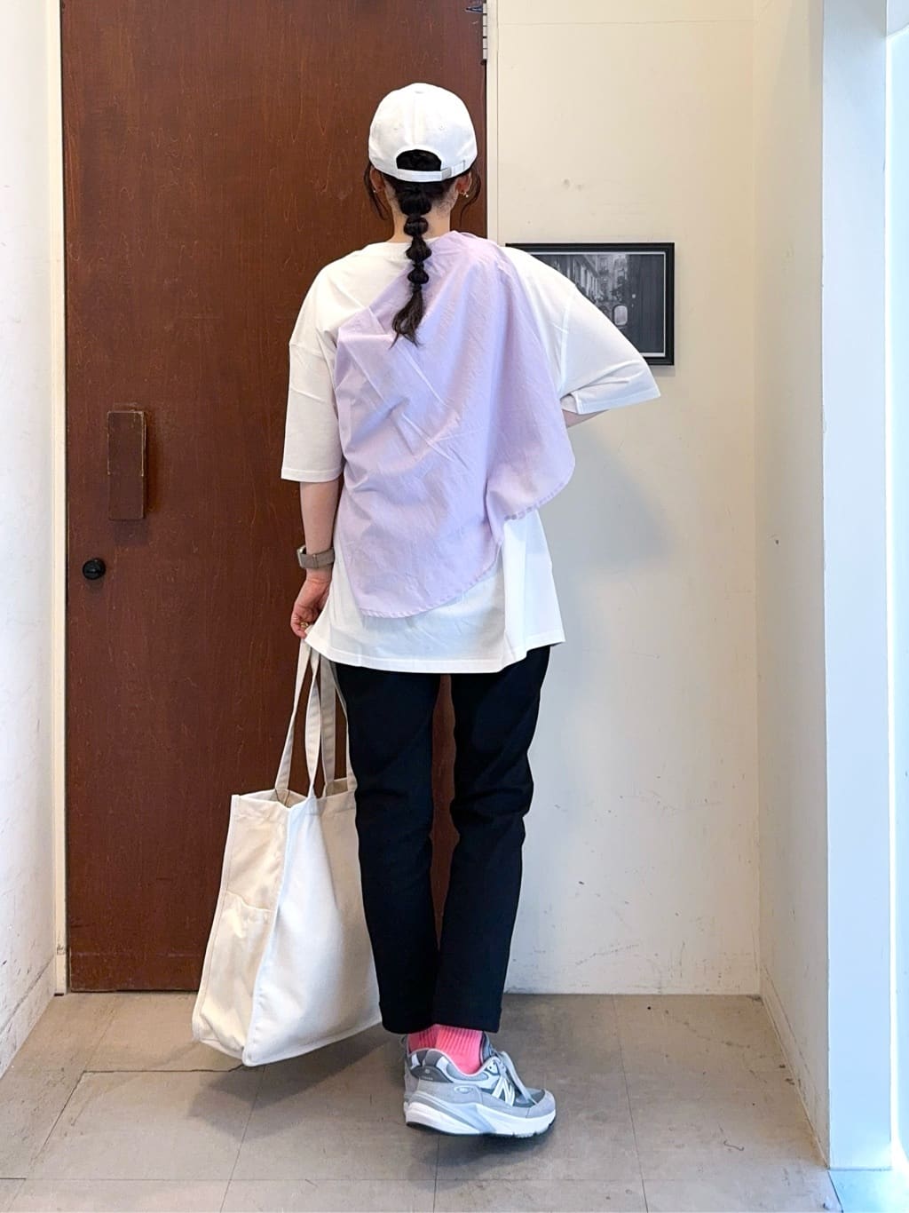 𝐇𝐢𝐫𝐨𝐦𝐢さんの「SHOO･LA･RUE｜【SS-3L/無理せずスリム】 ぐんぐん伸びる イージーテーパードパンツ」を使ったコーディネート